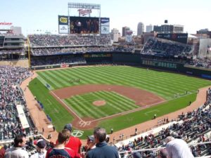 Envejecimiento del tiempo pasado de Estados Unidos - Target Field